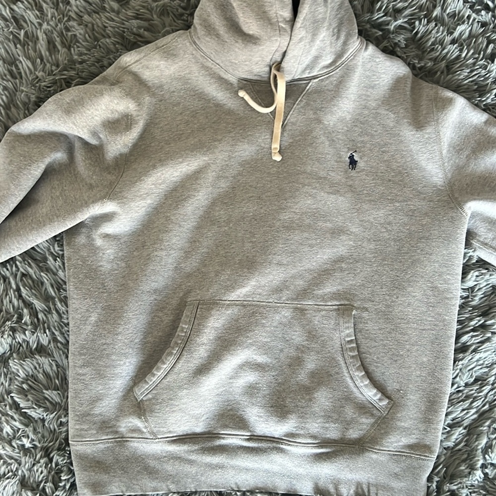Polo Ralph Lauren gray hoodie. Size Medium in men’s. In very good condition.
